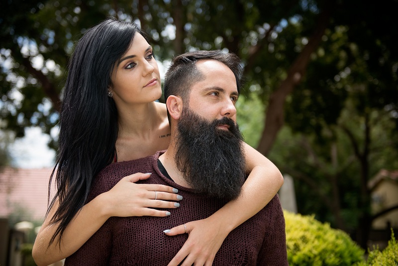 why do men grow a beard and women don't - Dope Uncle